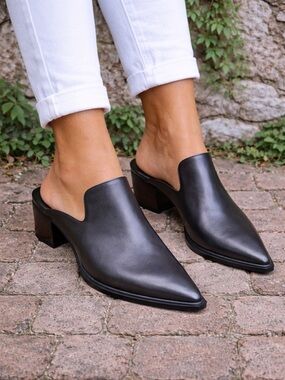 SBICCA Black/Bronze Leather Block Heel Mules, 9